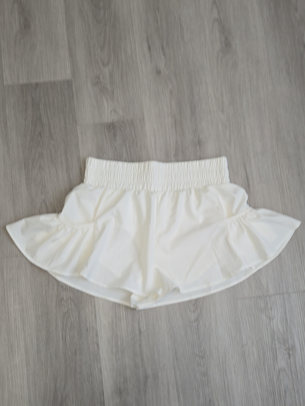 White Ruffle Skort Shorts - Picture 1 of 4